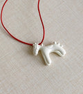 Collar Maison Pony – Blanco